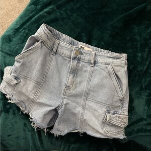 SO Y2K High Rise Utility Shorts Size Medium 28/29 Stretch Comfy Cargo Pockets
